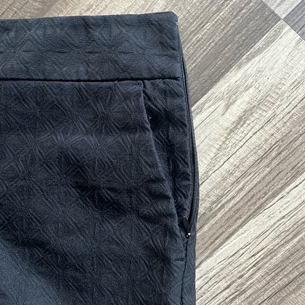 Loft Riviera Shorts - Picture 2 of 8